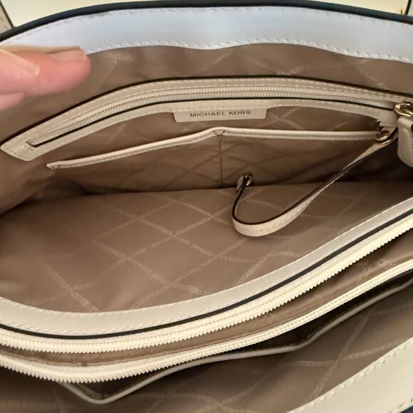 Michael Kors Shoulder Bag - Picture 4 of 6